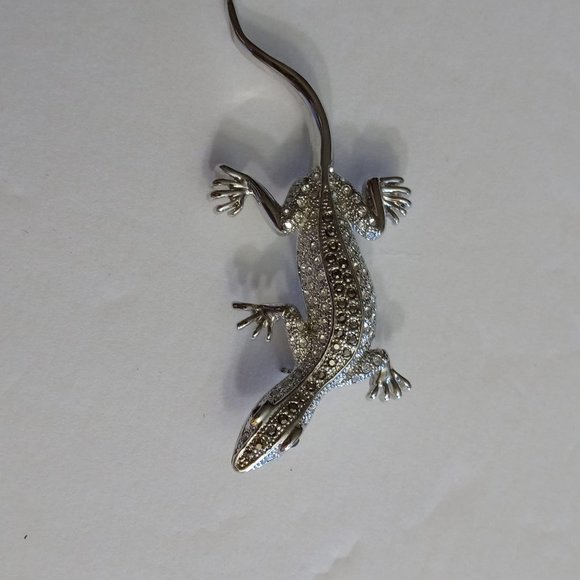 Silver Geico Lizard Pin - Picture 1 of 2